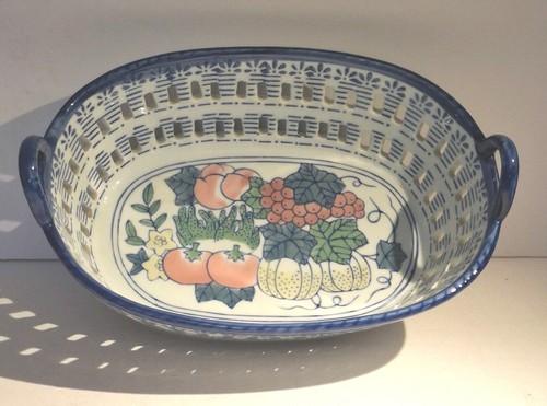 Blue and white reticulated - blue,