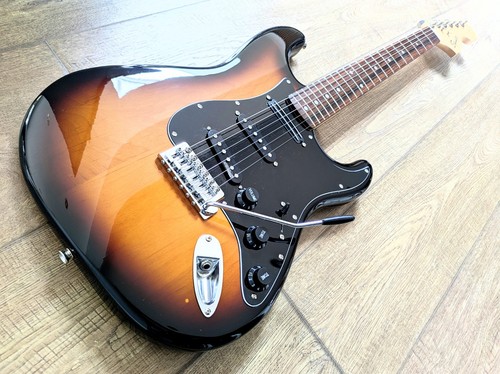 Stunning sunburst black - sunburst/black, fender