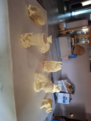 Lot netsuke gods - of, faux