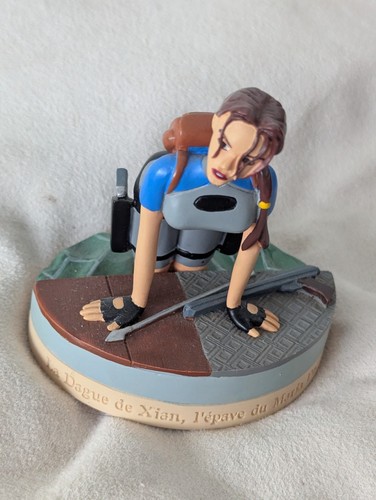 Lara croft figure maria - lara,