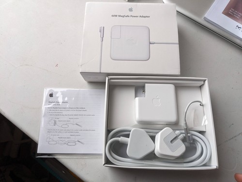 Offical apple macbook - offical, charger