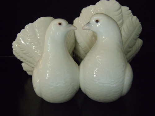 Lladro two doves 1169 figurine - doves,