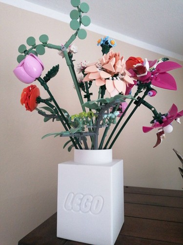 Lego vase for displaying - lego,
