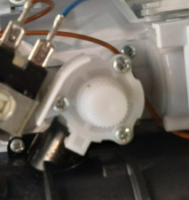 Triton T80 Easi-Fit Electric