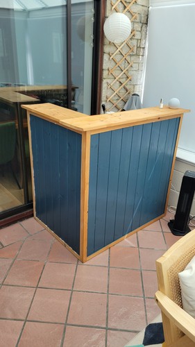 Corner wooden drinks - corner,