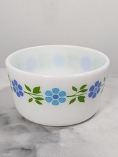 JAJ Pyrex Vintage Blue Band
