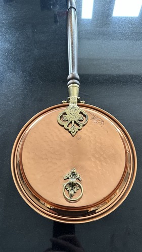 Vintage copper long handle bed - copper,