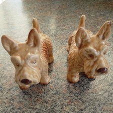 PAIRVINTAGE SYLVAC Scottie Dogs Scottish Terrier Figurine 145 Brown/Beige Shaded