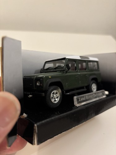 Scale model land rover - 1:43,
