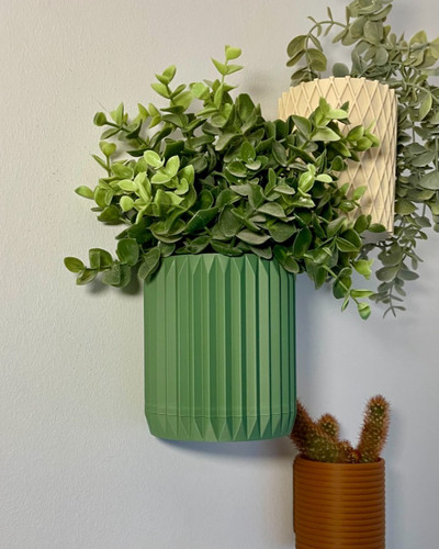 Spike wall mounted planter - spike,