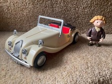 Postman Pat Friction Powered Morgan Car & Dr Sylvia Gilbertson Figure - Rare!!