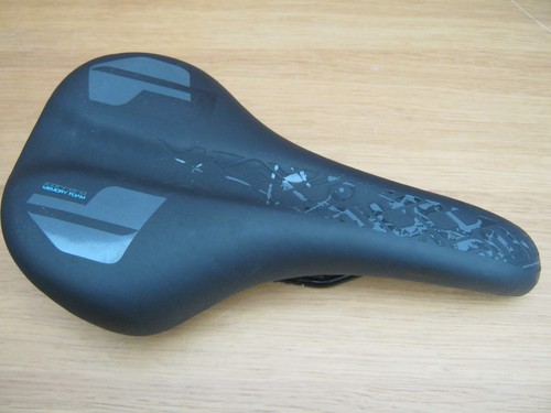 Carrera mountain bike - bike, saddle