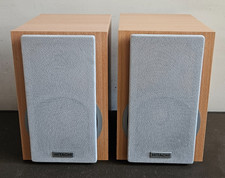 Hitachi AXM26 Compact Speakers, 2 Way, Light Brown, 15W, 4Ω, 132x158x210mm (WDH)