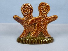 Vintage Wade - Two Large