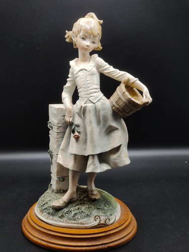 Fiorillo capodimonte girl with - fiorillo,