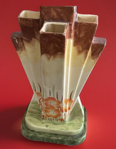 Myott art deco pyramid vase - myott,