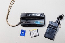 Fujifilm FinePix REAL 3D W3 10.0MP Digital Camera WORKS +SD Card Battery Charger