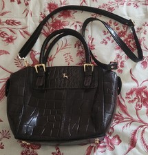 ASHWOOD MOCK CROC LEATHER HAND