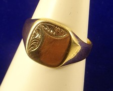 Square Half Patterned 9ct GOLD