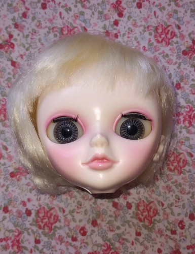 Tangkou doll head with