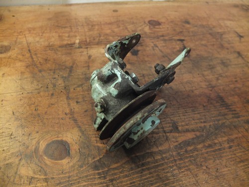 Land rover pulley - land, single