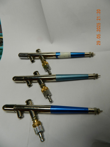 Badger three airbrushes - badger,,