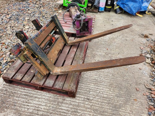 Pallet forks with - pallet,