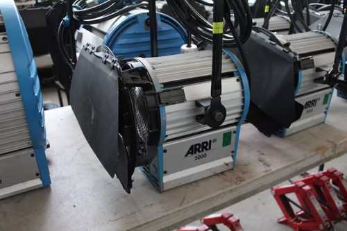 Arri 2000 2kw tungsten fresnel - arri,
