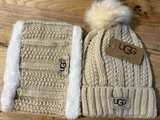 UGG 2 Piece Hat And Neck Scarf