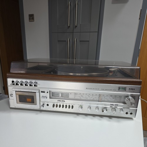 Aiwa cassette radio turntable - aiwa, cassette/radio/turntable