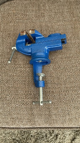 Engineering vice fits bench - engineering,