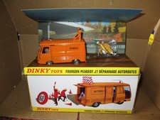 BOXED Atlas Dinky Toys 570A
