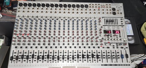 Behringer eurodesk - behringer,