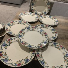 Vintage Royal Cauldon “Victoria “ Pattern Dinner Plates 270mm Diameter