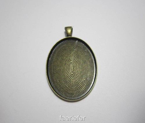 Large plain bronze setting