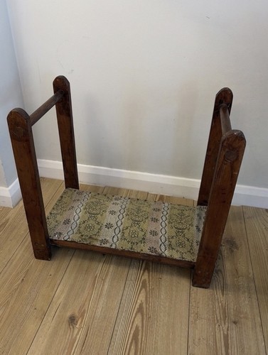 Vintage wooden kneeling stool - wooden,