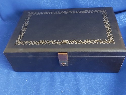 Elegant musical jewellery - musical, box