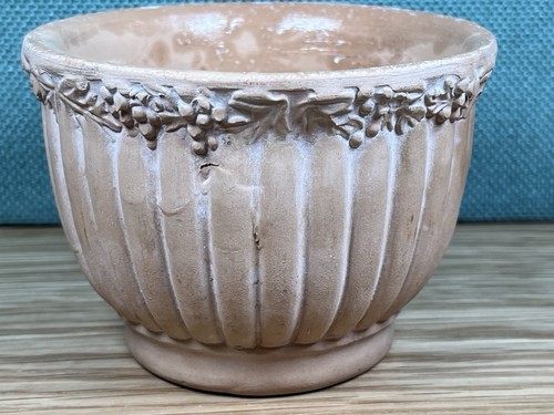 Small rustic terracotta ribbed - rustic,