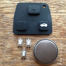 FOR Toyota Rav4 Avensis Camry Corrola Avalon 3 Button Remote Key Case Repair Kit