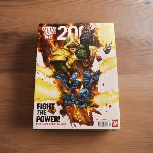 2000ad comic judge dredd - 2000ad,