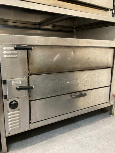 Commercial pizza oven - pizza, gas