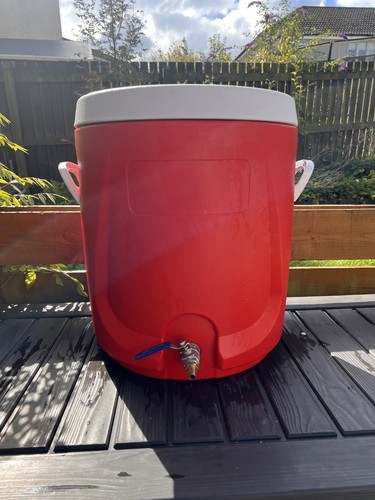 Insulated mash tun cooler - tun,