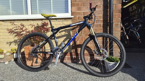Zaskar expert mountain bike - gt,