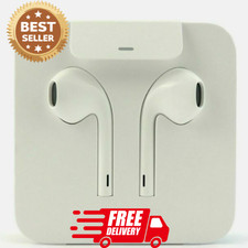 Apple A1748 In Ear Lightning