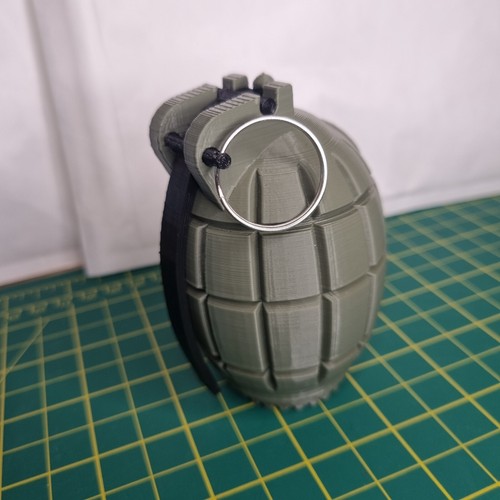 Full size mills prop grenade - prop,