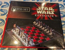 STAR WARS EPISODE 1 CHESS SET