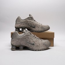 NIKE Shox R4 Women's Grey SIZE