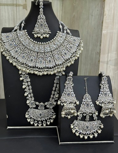Pakistani indian traditional - pakistani,