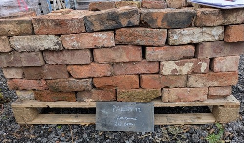 Clearance bricks pallet - clearance, bricks-