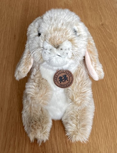 Anna club plush - anna,
